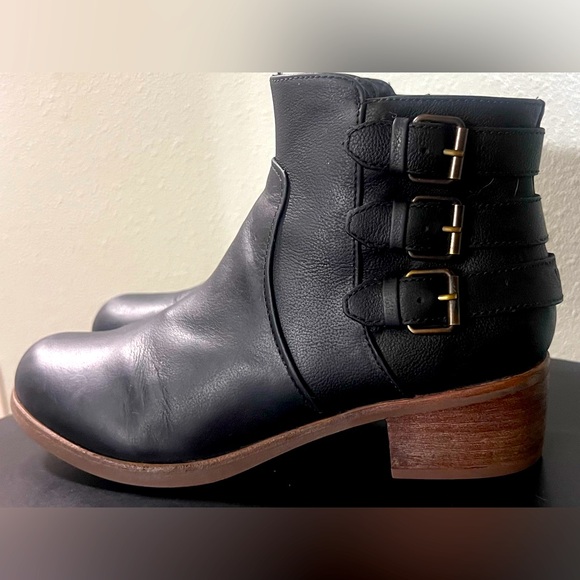 UGG Volta Leather Black Ankle Boots with Triple Buckle - Picture 1 of 14